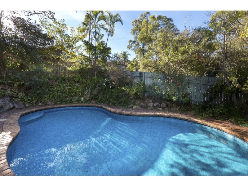 4 Pilin Place, Chapel Hill QLD 4069