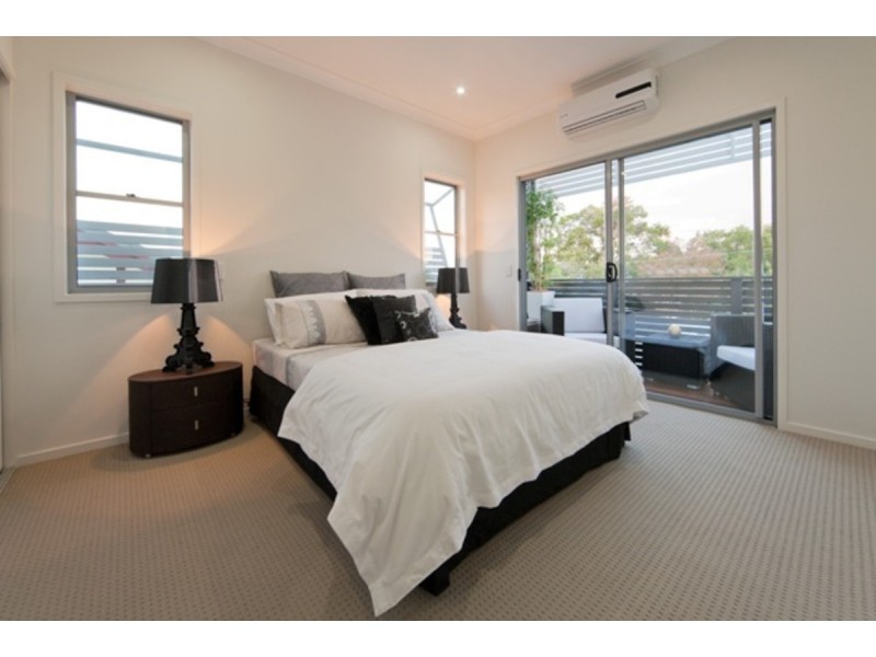 2/28 Railway Terrace, Corinda QLD 4075