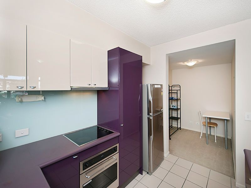 1/7 Landsborough Terrace, Toowong QLD 4066