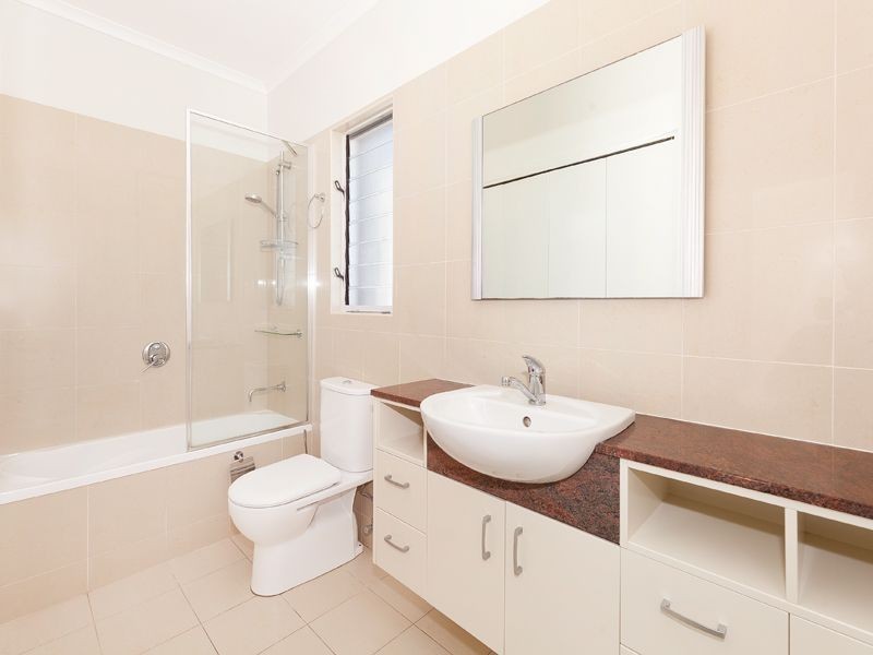 8/8 Underhill Avenue, Indooroopilly QLD 4068