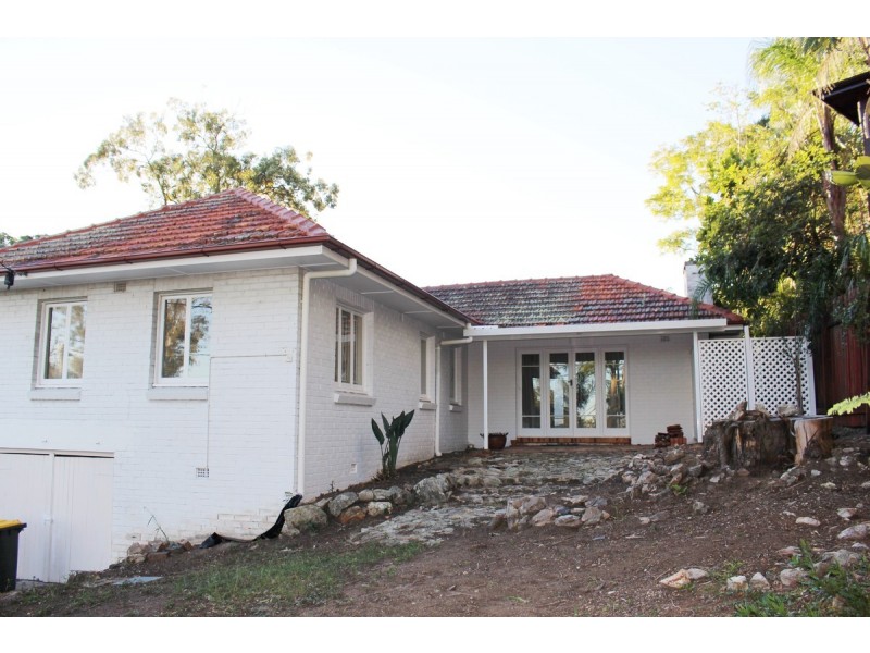 19 The Esplanade, St Lucia QLD 4067