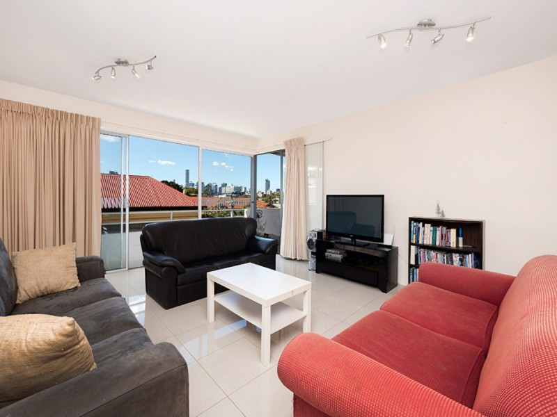 1/5 Burt Street, Auchenflower QLD 4066