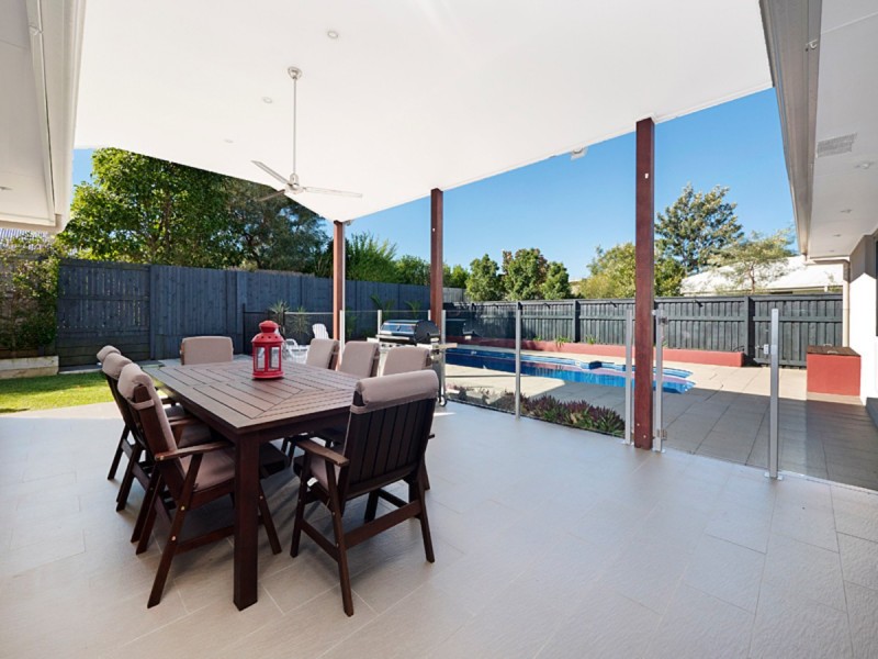 19 Cedar Wood Close, Moggill QLD 4070