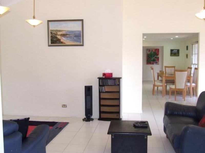 5 Tinbeerwah Place, Chapel Hill QLD 4069