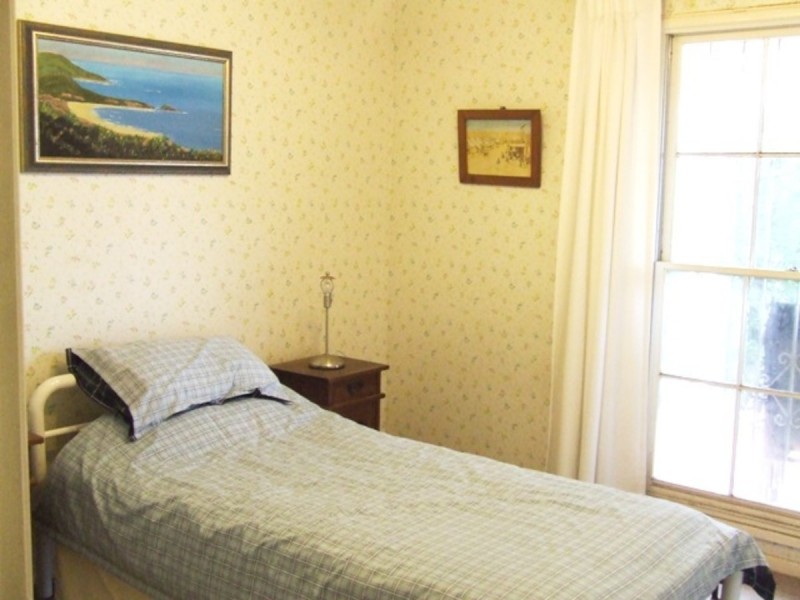 5 Tinbeerwah Place, Chapel Hill QLD 4069