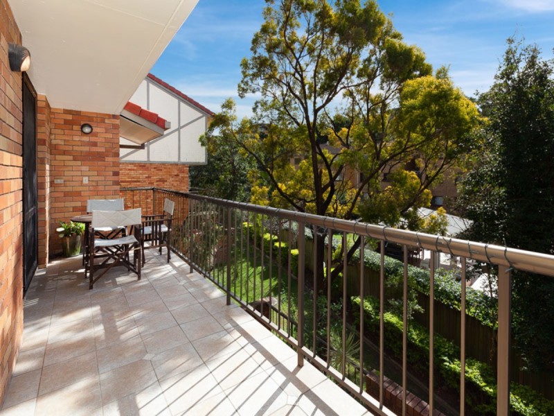 12/9 Land Street, Toowong QLD 4066