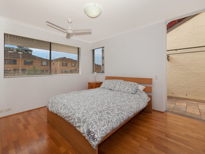12/9 Land Street, Toowong QLD 4066