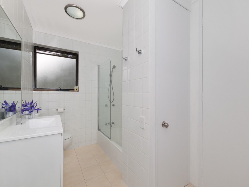 12/9 Land Street, Toowong QLD 4066