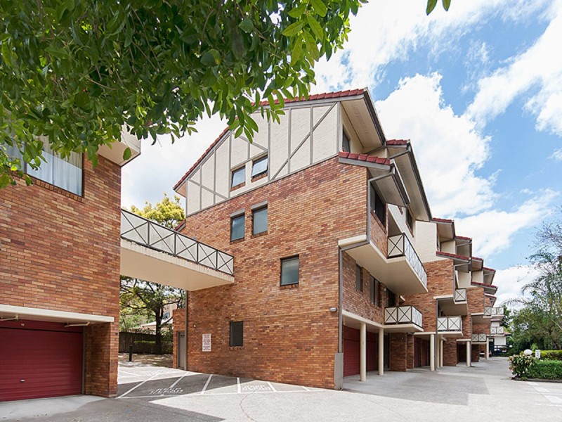 12/9 Land Street, Toowong QLD 4066