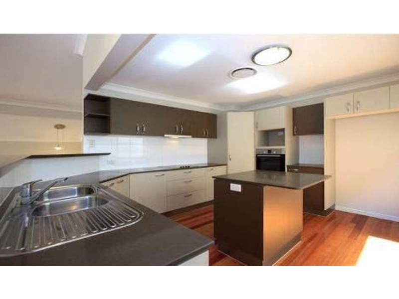 11 Kate Street, Indooroopilly QLD 4068