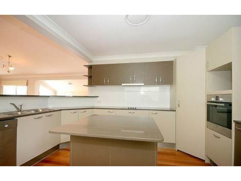 11 Kate Street, Indooroopilly QLD 4068