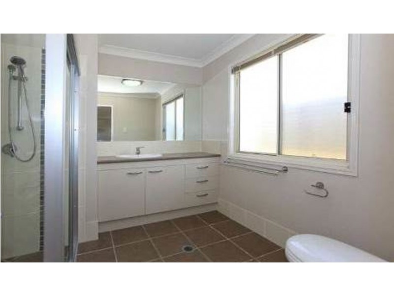 11 Kate Street, Indooroopilly QLD 4068