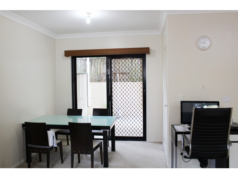 10/122 Central Avenue, Indooroopilly QLD 4068