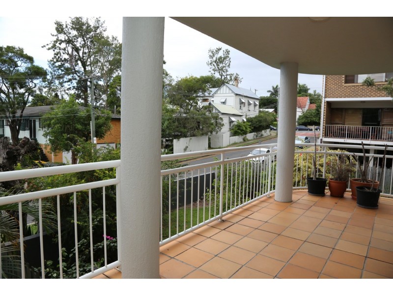 2/1 Little Maryvale Street, Toowong QLD 4066