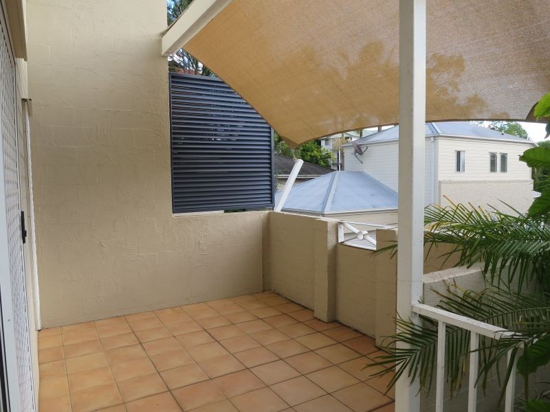 2/17 Alexandra Avenue, Taringa QLD 4068