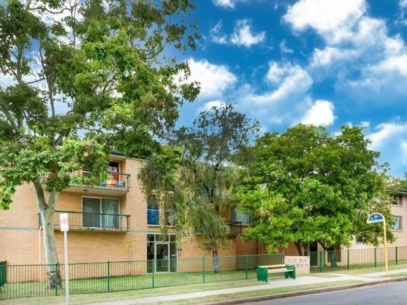 8/160 Central Avenue, Indooroopilly QLD 4068