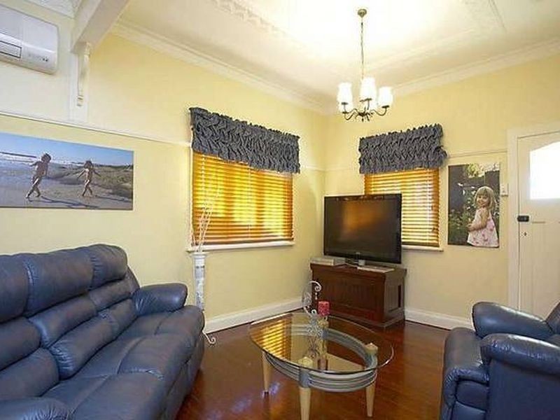 85 Goodwin Terrace, Moorooka QLD 4105