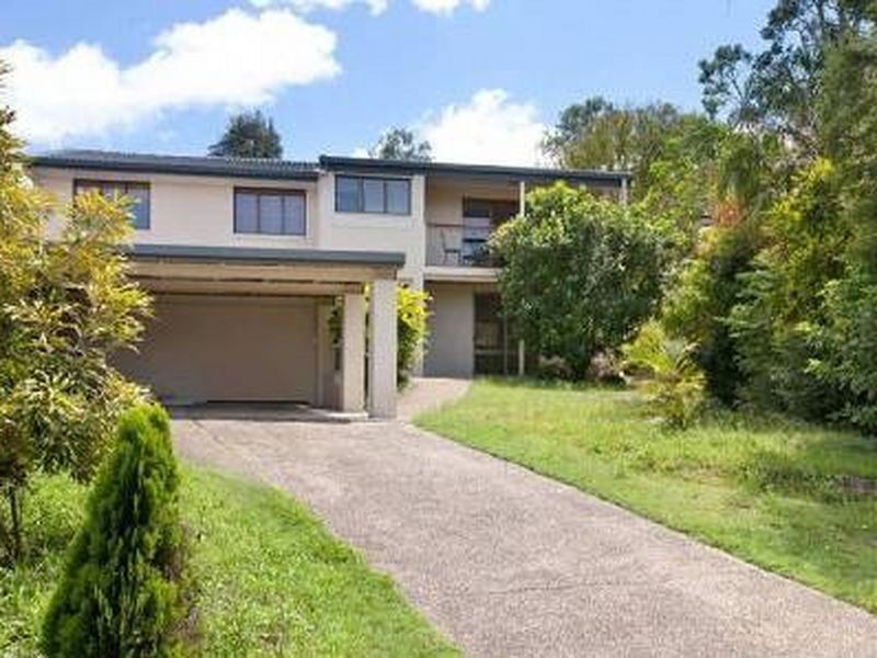 10 Kiandra Street, Chapel Hill QLD 4069