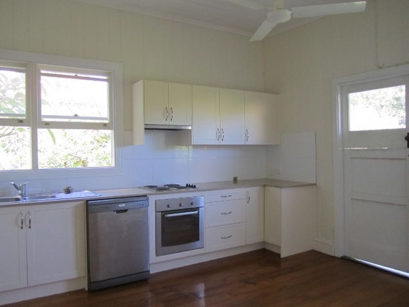23 Frederick Street, Taringa QLD 4068