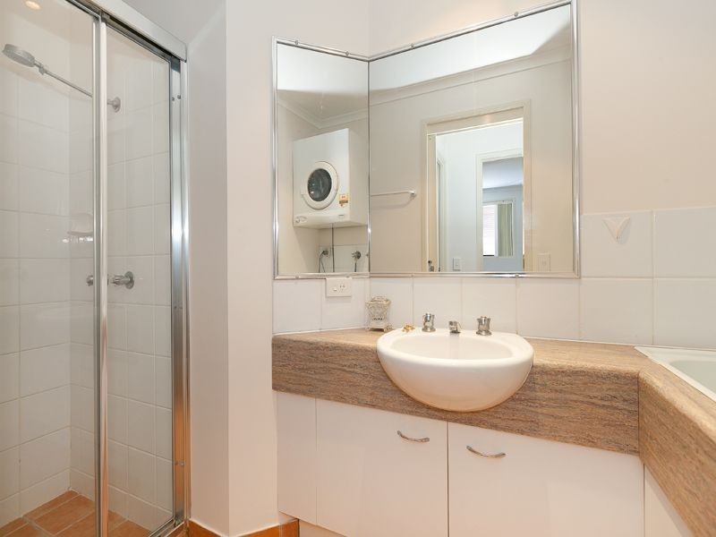 15/27 Campbell Street, Toowong QLD 4066