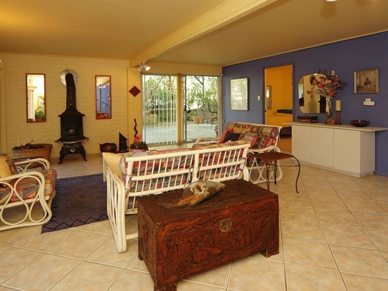 6 Marney Street, Chapel Hill QLD 4069