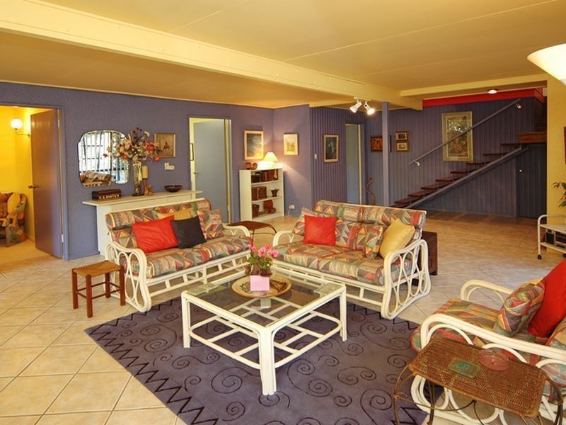 6 Marney Street, Chapel Hill QLD 4069