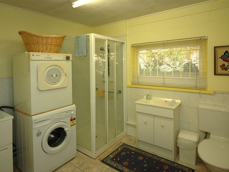 6 Marney Street, Chapel Hill QLD 4069