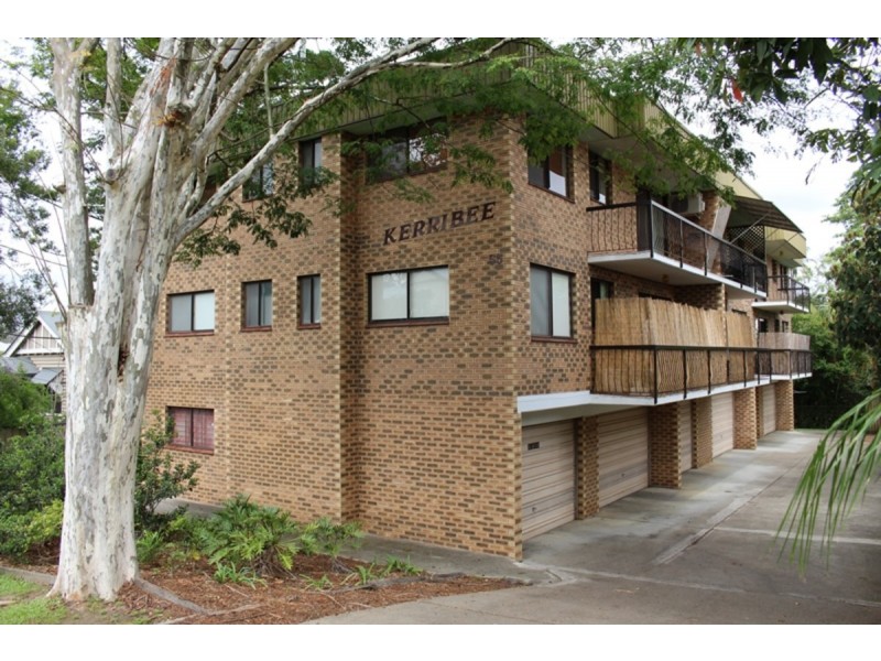 2/55 Central Avenue, Indooroopilly QLD 4068