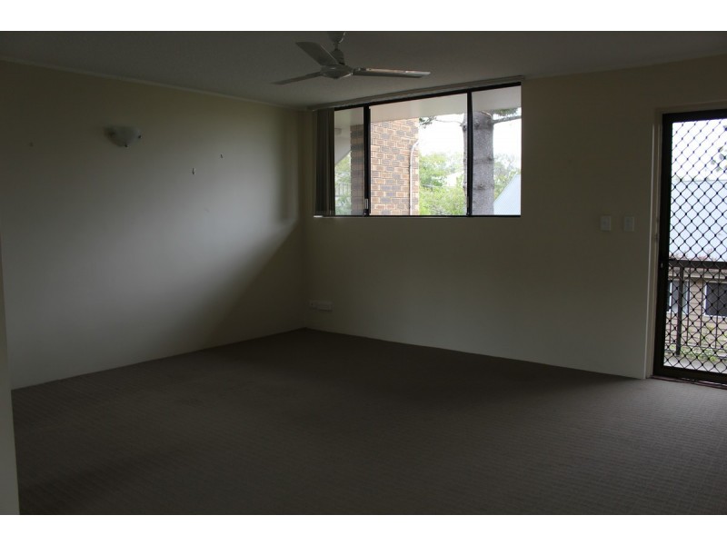 2/55 Central Avenue, Indooroopilly QLD 4068