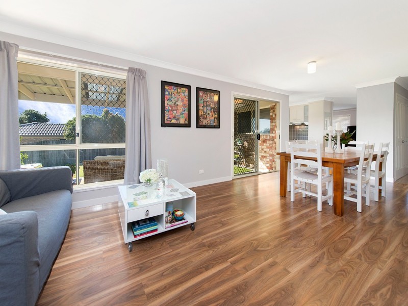 7 Volterra Place, Moggill QLD 4070