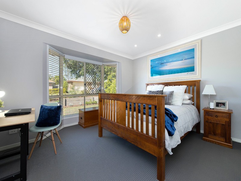 7 Volterra Place, Moggill QLD 4070