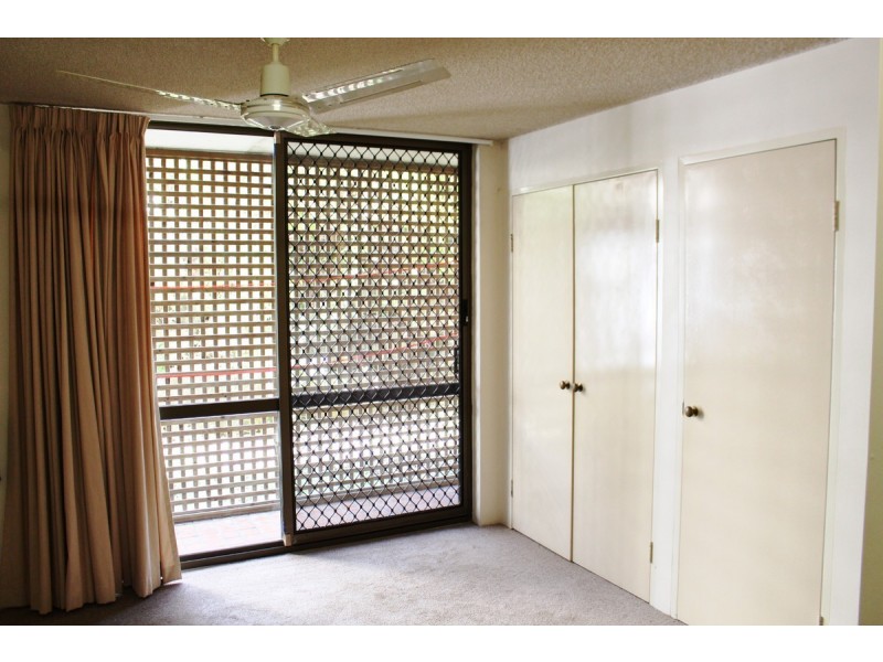 1/23 Bishop Street, St Lucia QLD 4067