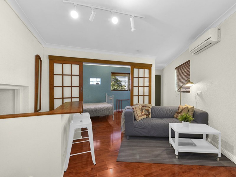 2/47 Harwood Street, Toowong QLD 4066