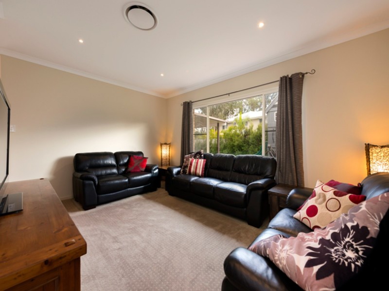 119 Beaufort Crescent, Moggill QLD 4070