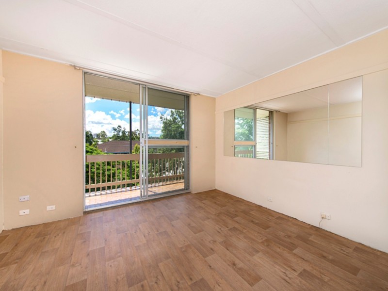16/125 Clarence Road, Indooroopilly QLD 4068