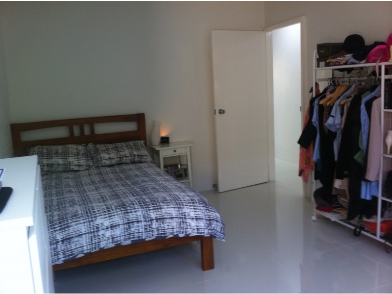 1/10 Auburn Terrace, Indooroopilly QLD 4068