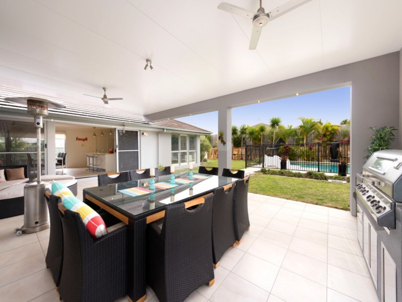 16 Spotted Gum Place, Moggill QLD 4070