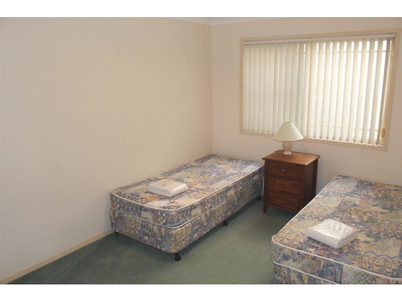 10/87 Russell Terrace, Indooroopilly QLD 4068