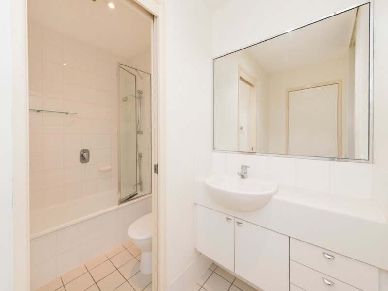 4/7 Landsborough Terrace, Toowong QLD 4066