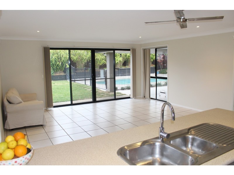 16 Kyecody Close, Moggill QLD 4070