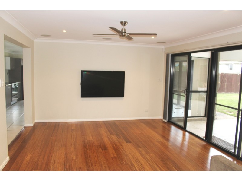 16 Kyecody Close, Moggill QLD 4070