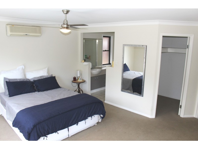 16 Kyecody Close, Moggill QLD 4070