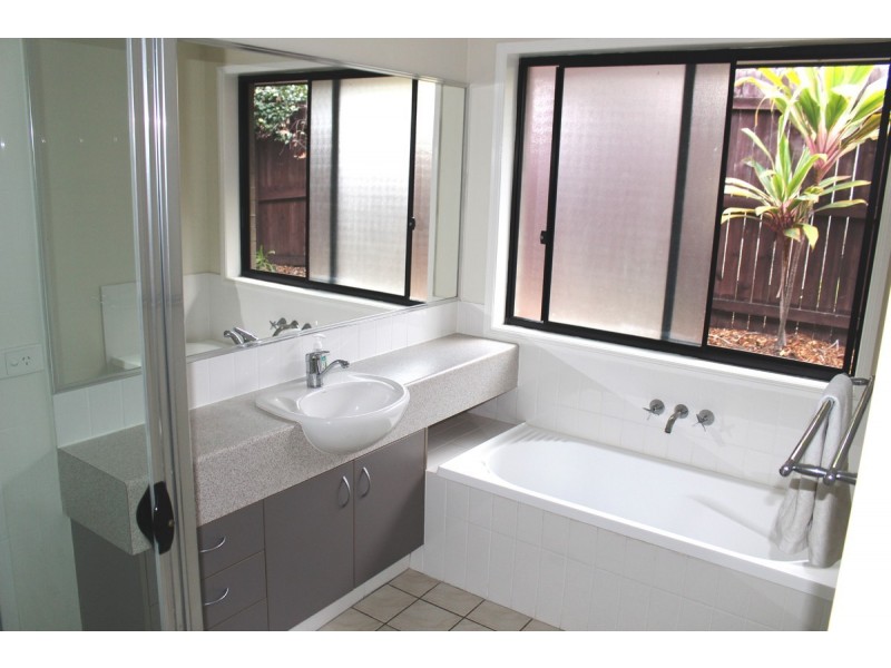 16 Kyecody Close, Moggill QLD 4070