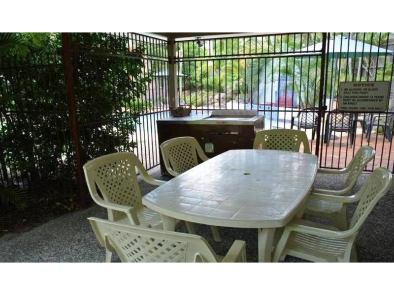 2/9 Waverley Road, Taringa QLD 4068
