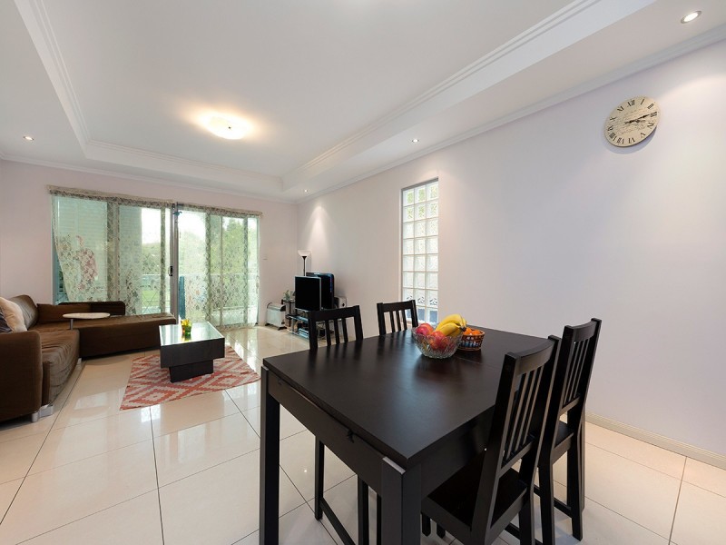 203/28 Dengate Lane, St Lucia QLD 4067