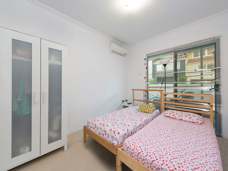 203/28 Dengate Lane, St Lucia QLD 4067