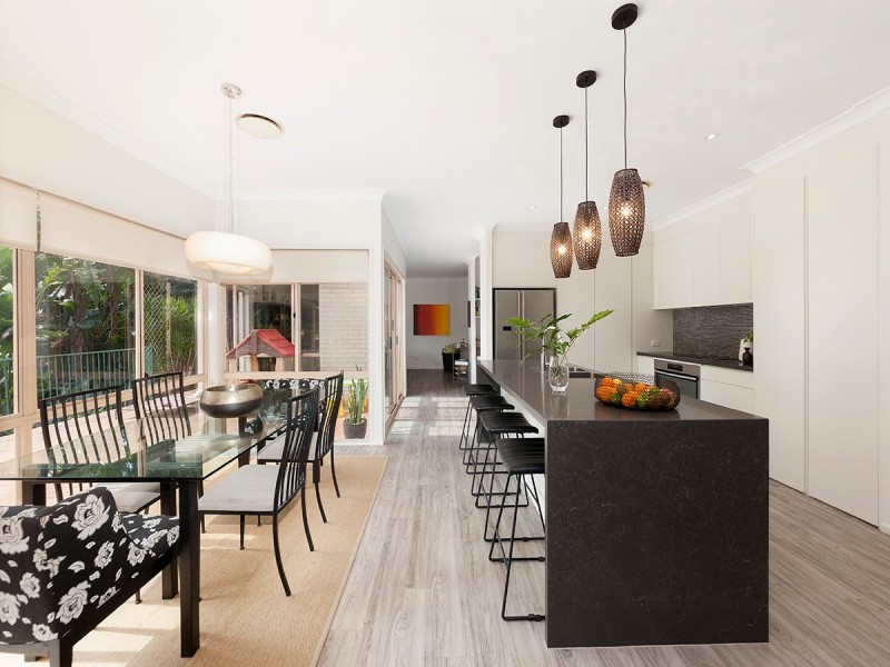9 Pine County Place, Bellbowrie QLD 4070
