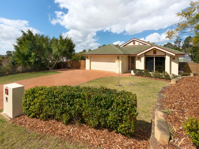 209 Gibson Crescent, Bellbowrie QLD 4070