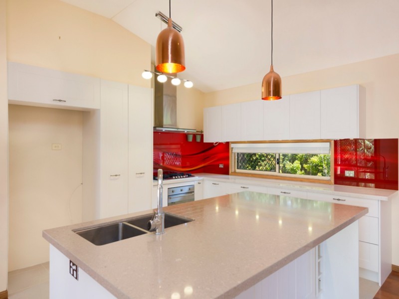 209 Gibson Crescent, Bellbowrie QLD 4070