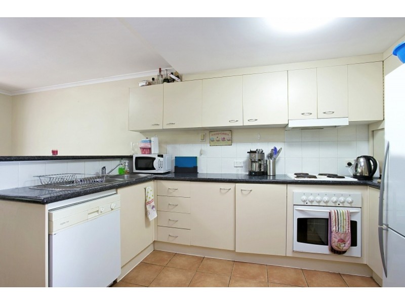 2/36 Soudan Street, Toowong QLD 4066